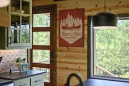 Camp Canoe|Breathtaking Views|Sleeps 9 POOL COMING JUNE 1