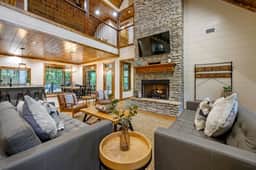 Forest Home|5B/5.5BA|Hot tub|Game Room|Playset