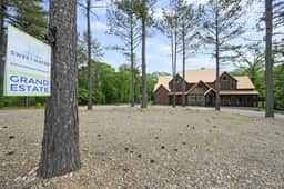 Grand Estate|sleeps 29|2 Hot Tubs|Playset|GameRoom
