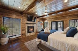 Grand Oasis|Creekside|Outdoor Kitchen|2 Game Rooms