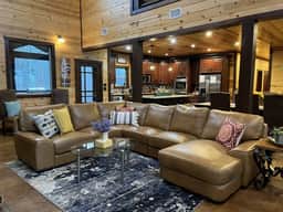 Indian Springs Lodge|Sleeps 20|Pool Table