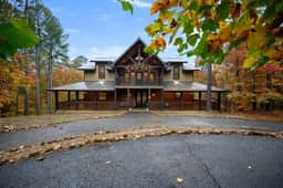 Inglebrook Lodge|Creekside|Wrap Around Porch