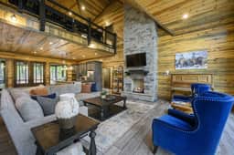 Pine View Paradise|Luxury|Sleeps 19
