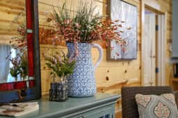 Shear Comfort|Farmhouse Style|Honeymoon Cabin