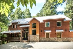 Smoky Bear|on a Creek|Jacuzzi Tub|Indoor Fireplace