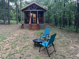 Snuggle Up-Swimming Pool & Clubhouse - Tiny House
