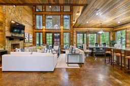 Sparrows Nest|4Bd|Hot Tub|Playset