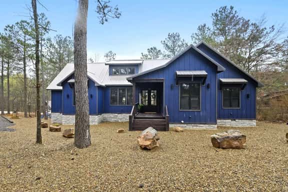 Brand New! APs Landing|Sleeps 15 - Image 1