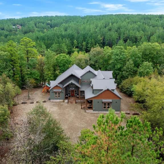 Grand Marquee|Sleeps 30|Creekside|Game Room - Image 1