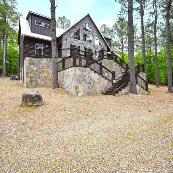 Pine View Paradise|Luxury|Sleeps 19 - Image 1