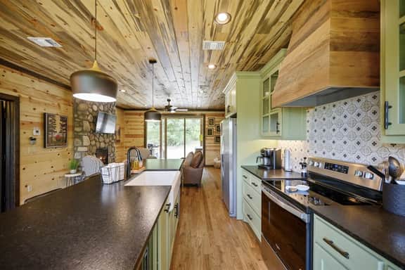 Camp Canoe|Breathtaking Views|Sleeps 9 POOL COMING JUNE 1