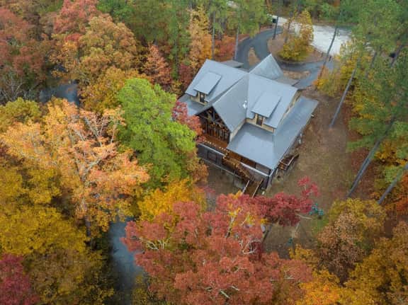 Inglebrook Lodge|Creekside|Wrap Around Porch