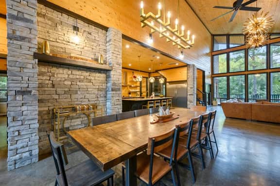 Off The Hook|Luxury|Sleeps 21