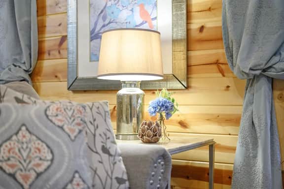 Shear Comfort|Farmhouse Style|Honeymoon Cabin