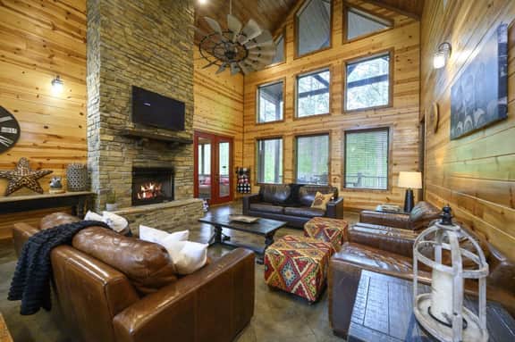 Whiskey Business|Hot Tub|Pool Table - Image 4