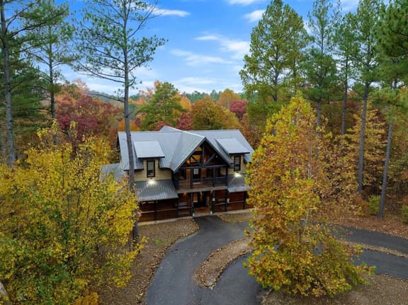 Inglebrook Lodge|Creekside|Wrap Around Porch