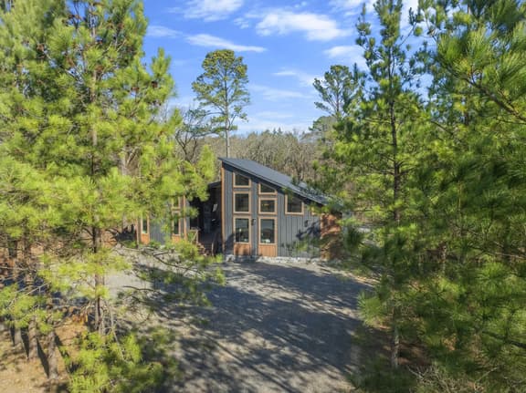 Porch Breeze|Swimming Pool|Sleeps 14.